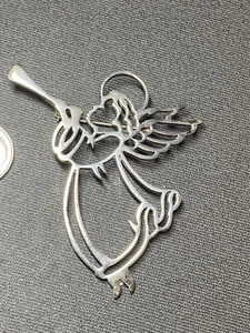 Spilla vintage argento sterling ritagliata angelo con corno spilla 10-11 grammi - Foto 1 di 5
