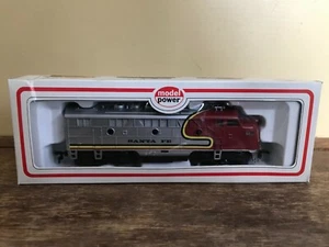 Locomotora maniquí vintage modelo HO Power F3 #6731 Santa Fe - Imagen 1 de 4