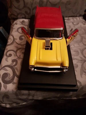 Chevrolet Bel Air '57 1/18 ERTL mit Sound vom Motor und  Hupe - Bild 1 von 4