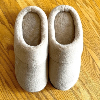 Zapatilla isotoner acogedora de felpa con capucha con espuma viscoelástica suave - talla 8,5/ Foto 1 de 4