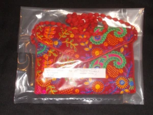 RED MUTLICOLOURED EMBROIDERED SEQUINED DETAIL BAG APPROX 16CM BY 22CM - Picture 1 of 5