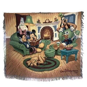 Walt Disney Wohndecke Kaminhütte Micky Minnie Goofy Donald Pluto Cozy - Bild 1 von 4