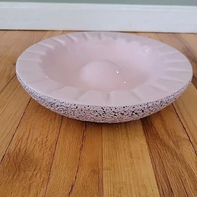 Shawnee Kenwood Large Vintage RetroUSA Art Pottery Ashtray Pink Black Speckled - Image 1 of 4