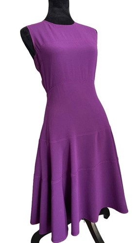 Abito midi Prada viola senza maniche aderente e svasato taglia IT 42