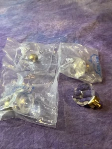 Lot Of 4 BALDWIN Acrylic Clear Crystal CABINET KNOBS --Baldwin 4952-030 - Picture 1 of 4
