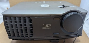 Dell 1800MP Portable VGA Movie Projector 2100 ANSI Lumens - Picture 1 of 4