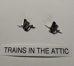 LIONEL 352-39 ICING STATION TERMINAL SPRING CLIP. SET OF (2) - Picture 1 of 1