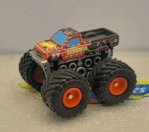 Micro Machines #45 Crushers Demolisher Super Monster Truck - Picture 1 of 12