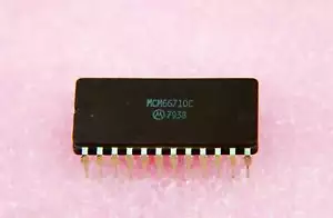 Motorola - MCM66710C - IC. Character Generator, 128 x (9 x 7) , 24 Pin CDIP - Picture 1 of 5
