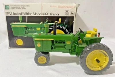 Vintage ERTL Precision Classics John Deere Power Shift 4020 Tractor 1:16 W/ BOX - Image 1 of 4