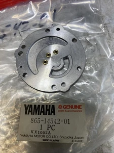 NOS Yamaha New OEM Carb Pump Body GPX433 GP338 TL433  865-14542-01-00 Bin K - Picture 1 of 3