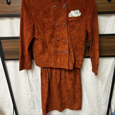 Good Times Women's Vintage Skirt SuitSet with Jacket Size 6P - Great Condition - Image 1 of 4