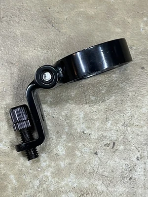 Colgador de cable de freno delantero para bicicleta Nitto Fairweather 1 1/8" negro Foto 1 de 4