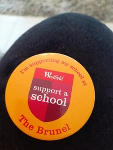 Insignia vintage de The Brunel School - Imagen 1 de 2