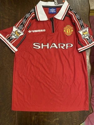 Manchester United 1999/2000 Home Football Shirt, Beckham 7, Size Medium