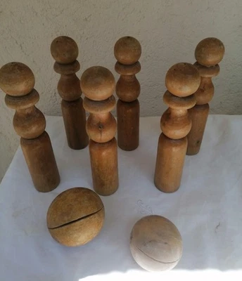 ANCIEN JEU DE 6 QUILLES BOIS TOURNE - Photo 1/2