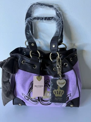 Bolso de Mano Juicy Couture Daydreamer Lovers Club Púrpura Negro Terciopelo Logo Nuevo Con Etiquetas Foto 1 de 4