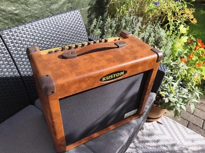 Kustom Akustikgitarren Verstärker, 2 Eingänge Micro Vorverstärker - Bild 1 von 4