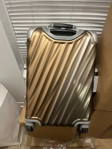 Tumi 19 grados International Carry On aluminio 125851-6908 oro/plata - Imagen 1 de 15