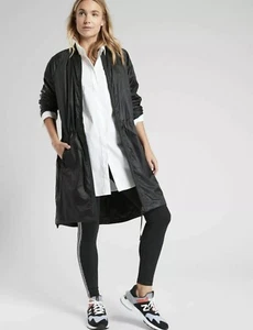 NWOT ATHLETA Summit Insulated Primaloft Light Shell Parka Jacket XS $148 Black - Picture 1 of 12