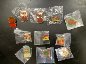 lot of 11 Coca Cola advertising pins - Picture 1 of 8