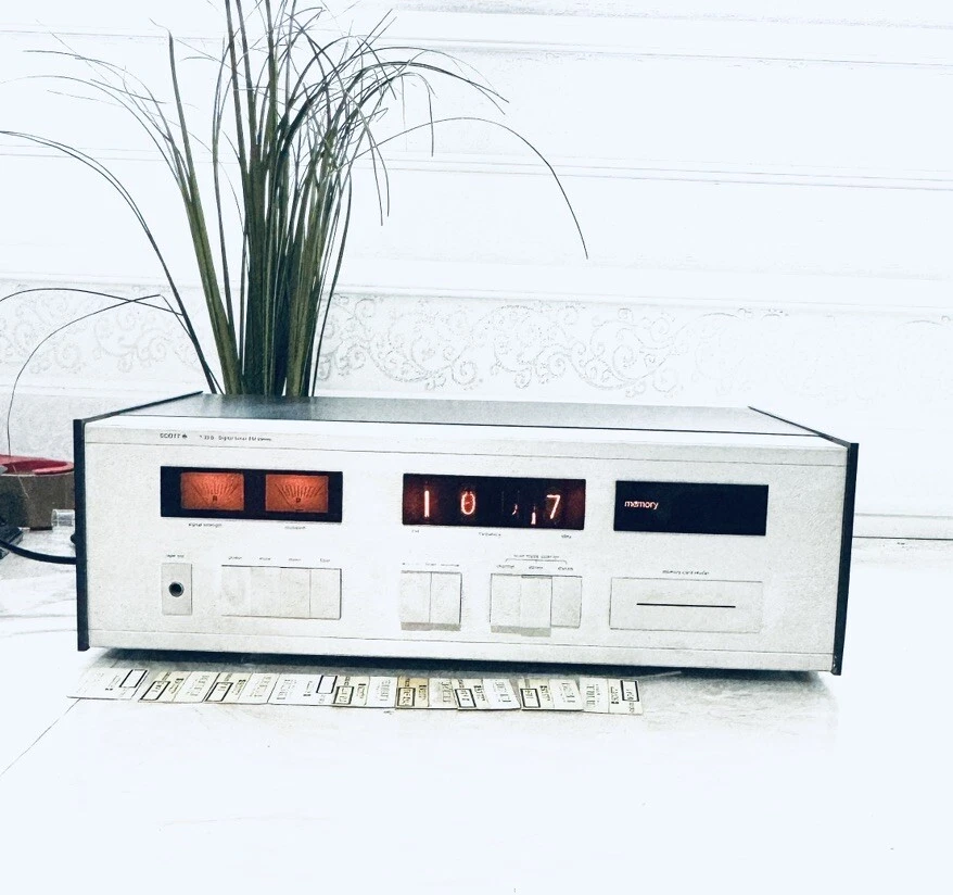 Scott Tuner T 33S Digital Synthesizer Tuner - Bild 1 von 1