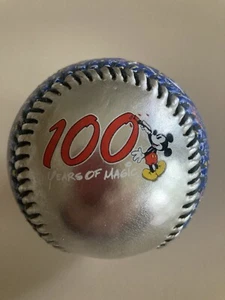 Walt Disney World 100 Jahre Magie Sammlerstück Baseball - Bild 1 von 3
