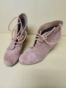 Madden Girl Torch Tan Brown Suede Women's Ankle Boot Size 6.5 M 2.75" Heel - Picture 1 of 9