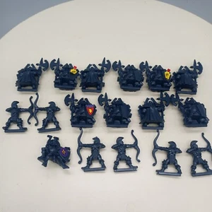 Vintage Battle Masters Game Dark Grey Replacement Figures 17 1992 Milton Bradley - Picture 1 of 7