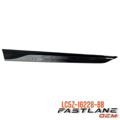 Placa de identificación Lincoln Aviator 2020-2023 izquierda nueva OEM LC5Z-16228-BB Foto 1 de 4