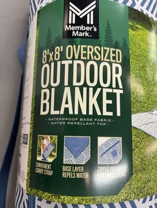 Member's Mark Oversized 8'x8' Outdoor Picnic Blanket with Waterproof Base - Picture 1 of 3