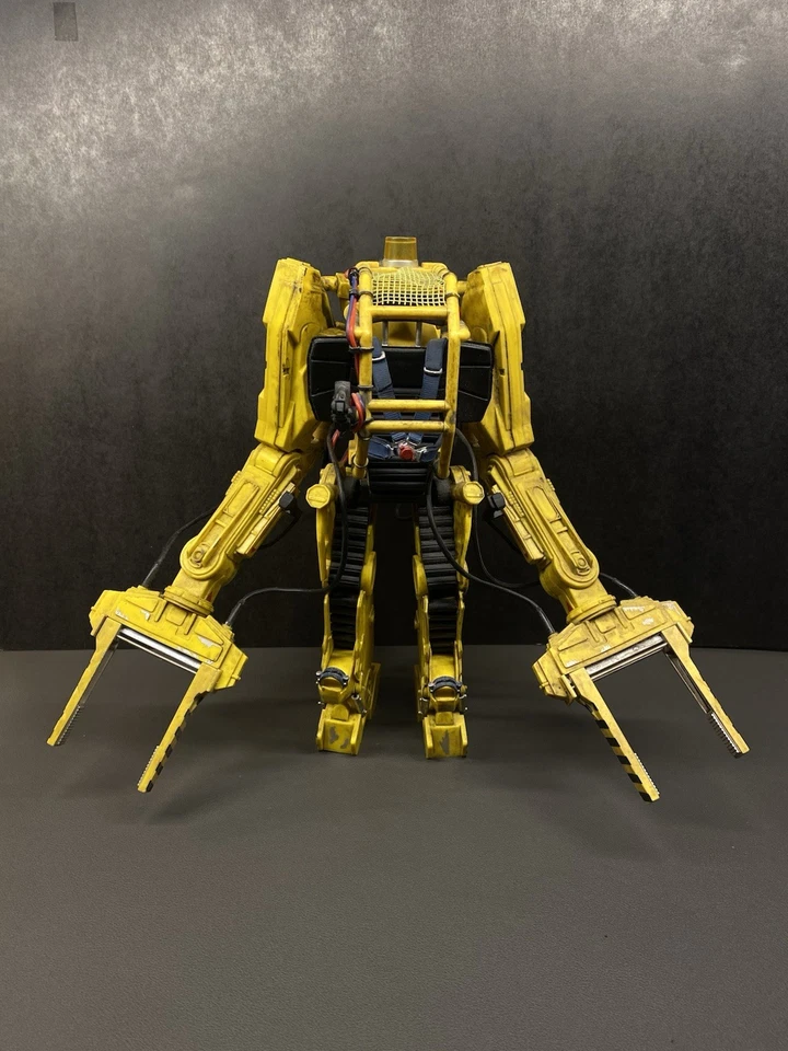 Cargador eléctrico Neca Reel Toys Aliens P-5000 vehículo de lujo (leer descripción) Foto 1 de 4