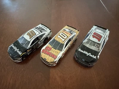 NASCAR 2018 Aric Almirola #10 Lot Of 3 Cars 1:64 Diecast - Image 1 of 2