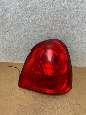 2003 to 2011 Lincoln Town Car Right Passenger Rh Tail Light S6844 PS - Image 1 of 4