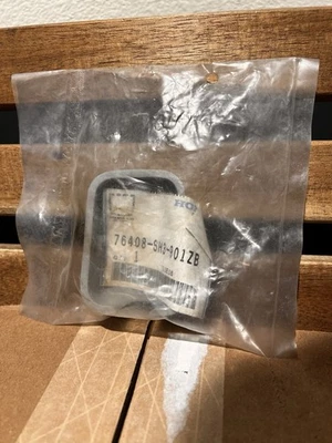 Capa Honda 76408-SH3-901ZB, Stay *NH91L* (Matsuyama) (CINZA ALTO) - Imagem 1 de 2