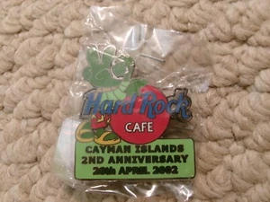 Hard Rock Cafe-Cayman Islands-2nd Anniversary-Hat/Lapel Pin-28th April, 2002-New - Picture 1 of 3