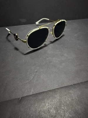 Gafas de sol versace VE2232 blancas y doradas 61 mm para mujer con estuche”  Foto 1 de 4