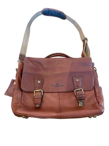 Bolso Mensajero de Cuero Tommy Bahama De Colección con Correa Ajustable y Cierre de Hebilla - Imagen 1 de 17