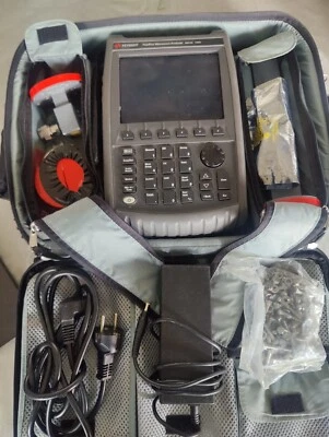 Keysight Fieldfox Mikrowellenanalysator N9915A 9GHz mit Optionen und Zubehör - Bild 1 von 4