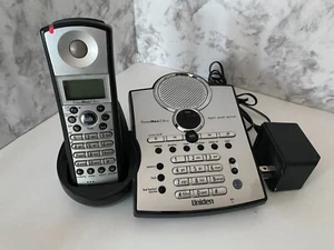Uniden PowerMAX 5.8Ghz Digital Answering Machine TRU5865-2 Base and Handset - Zdjęcie 1 z 3