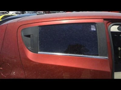 二手右后门玻璃后部配件:2012 雪佛兰 Sonic Htbk 右后级 — 第 1/4 张图片