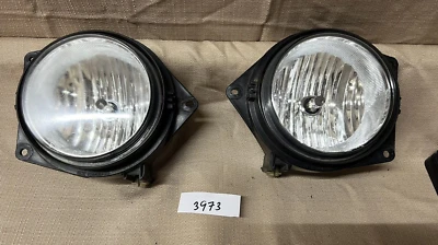 2006-2010 HUMMER H3 FRONT RIGHT & LEFT SIDES BUMPER MOUNTED FOG LIGHTS  OEM - Image 1 of 4