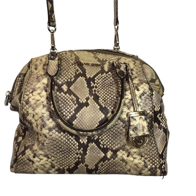 Bolso Bandolera Michael Kors Riley Negro Tostado Beige Pitón Cuero Repujado Foto 1 de 4