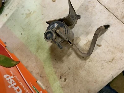 Nissan 1995 pickup bote de carbono Foto 1 de 2