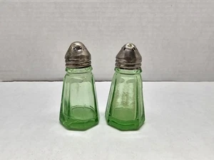 Vintage Uranium Glass Hazel-Atlas Co Salt And Pepper Shaker Set Octagon - Picture 1 of 5