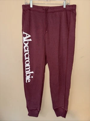 Pantalones deportivos Abercrombie & Fitch borgoña grandes deletreados Foto 1 de 4
