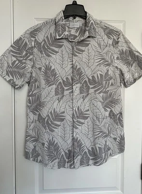 Topman Mens XXL Short Sleeve Floral Button Up Shirt Floral WhiteGray(Runs Small) - Image 1 of 4