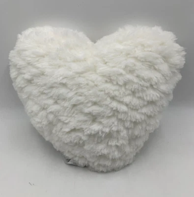 Travesseiro Pottery Barn Kids nuvem pele sintética em forma de coração marfim 12" diamante #A1A5 - Imagem 1 de 3