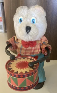 Vintage RUSS'S Wind -Up TOY BEAR Playing Drum - Picture 1 of 6