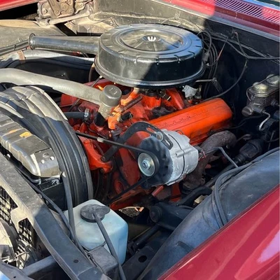 Motor Chevy V8 283 completo em funcionamento e transmissão de 4 velocidades - Imagem 1 de 2